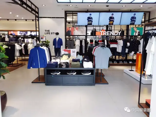 九龙坡区，你知道它的每一个角落吗？今天就让我们一起探究这片土地上的秘密，从服装店老板的视角出发。